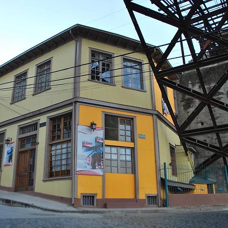 Hostal Recuerdos De Familia Bed and Breakfast Valparaíso Εξωτερικό φωτογραφία