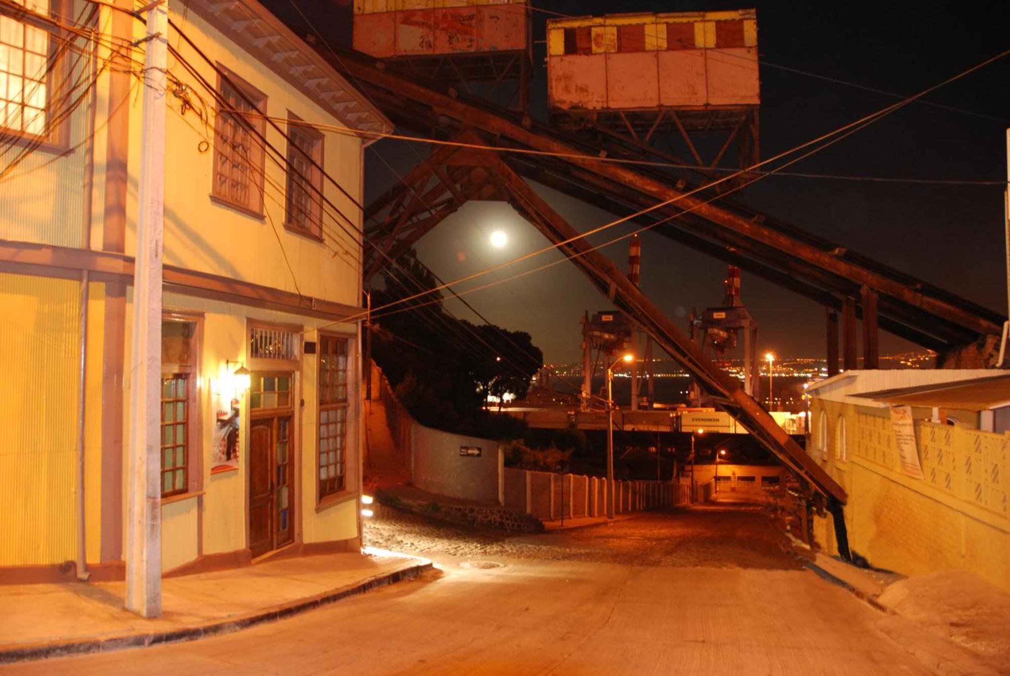 Hostal Recuerdos De Familia Valparaíso Εξωτερικό φωτογραφία