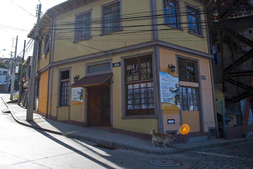 Hostal Recuerdos De Familia Bed and Breakfast Valparaíso Εξωτερικό φωτογραφία